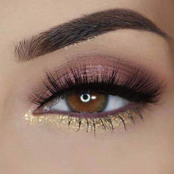 light pink shimmer eyeshadow