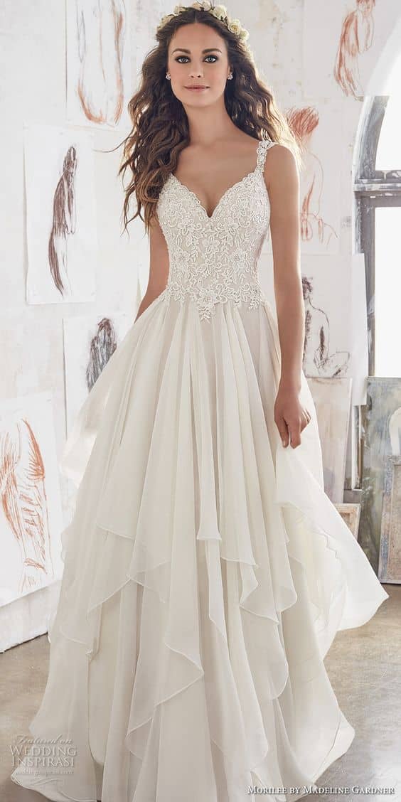 Sleeveless Lace Sweetheart with a Full Layered Chiffon Skirt