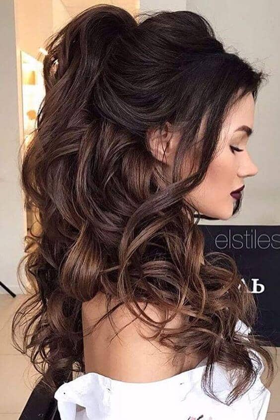 High Pony With Flowing Curls