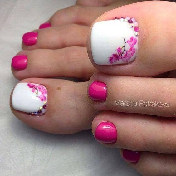 50 Cute Summer Toe Nail Art and Design Ideas for 2020