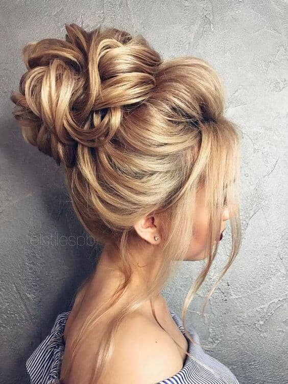 40 Chic Messy Bun Hairstyles