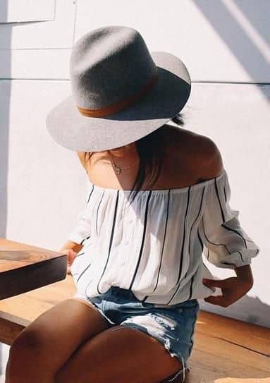 27 Adorable Outfits To The Beach