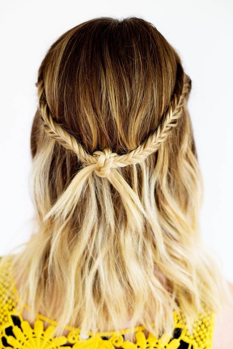 35 Pretty Chic Medium Lenght Hairstyles to Get the Most Fashionable Look