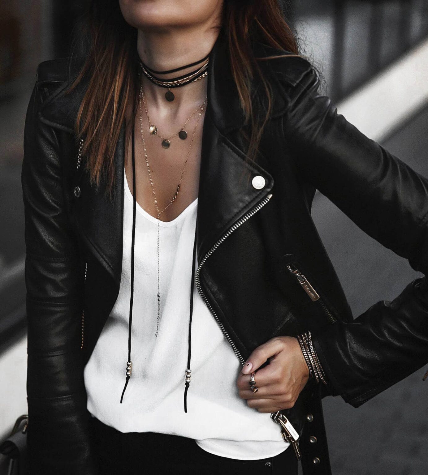 27 Cool Leather Jacket Outfits For This Fall