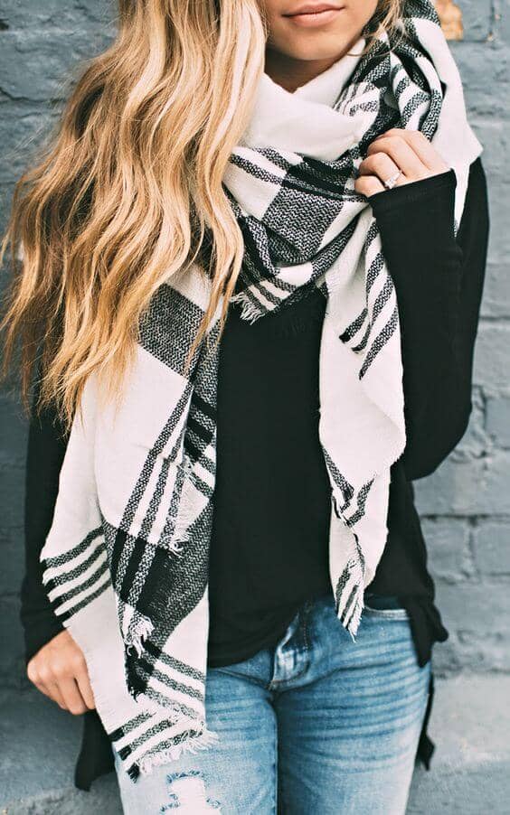 27 Trendy Fall Outfits With Scarves
