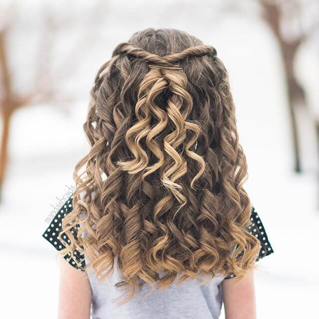 The Curly Shirley Hairdo