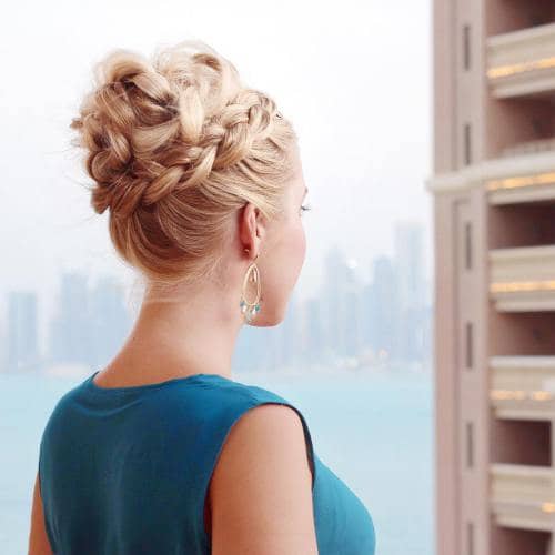 24 Ways to Style Your Hairstyle Up with Buns