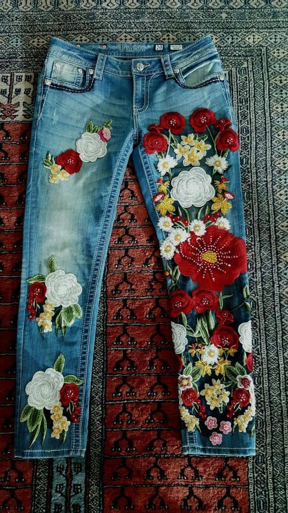 25 Wonderful Embroidered Jeans Outfits