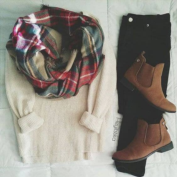 27 Trendy Fall Outfits With Scarves