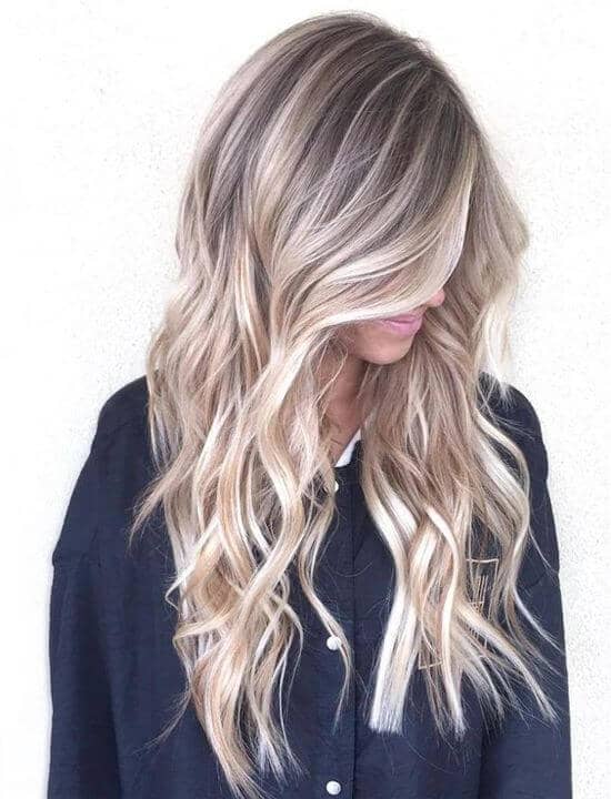 Beachy balayage hairstyle with tons of dimension