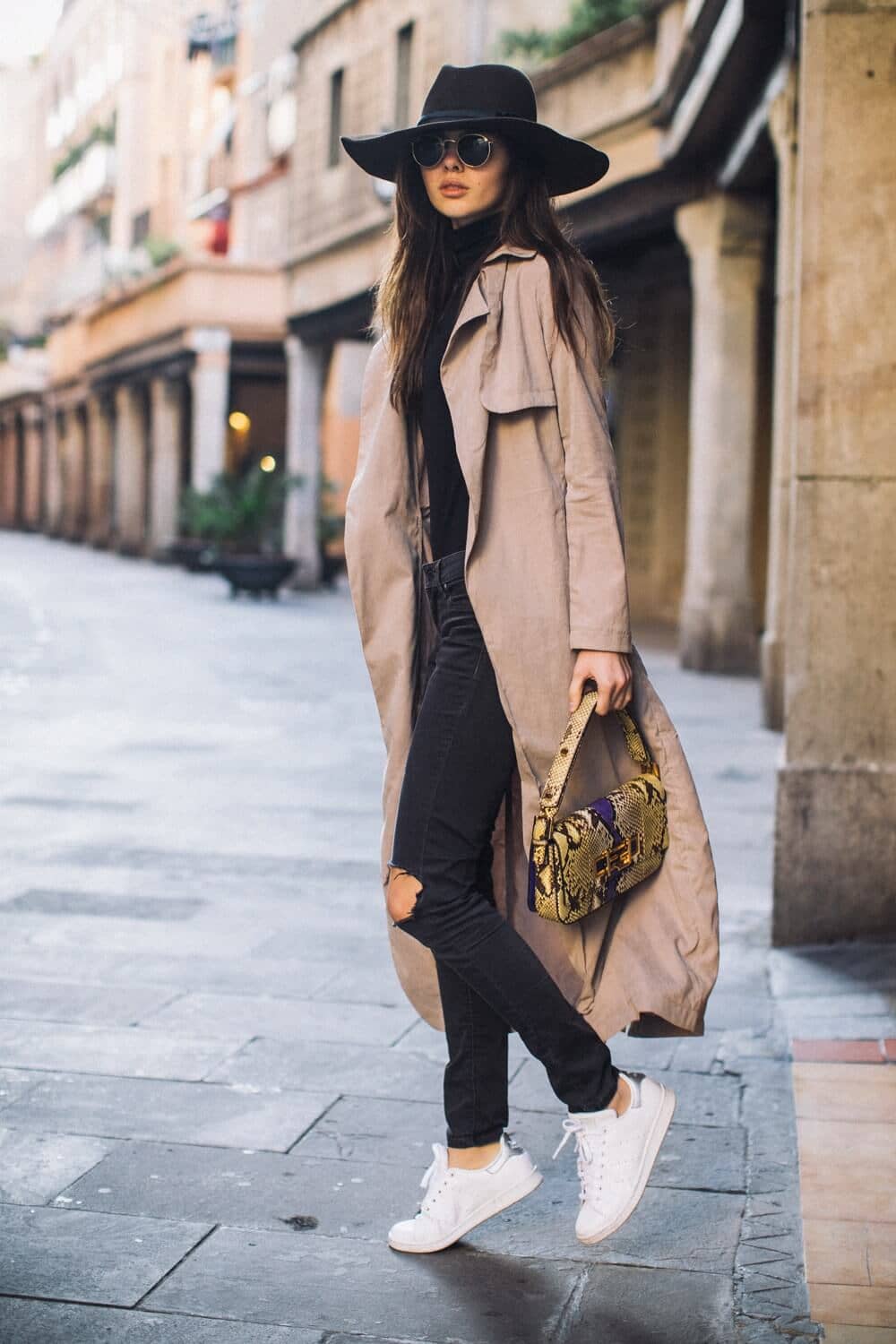 Street Style-inspired Trenchcoat Outfit