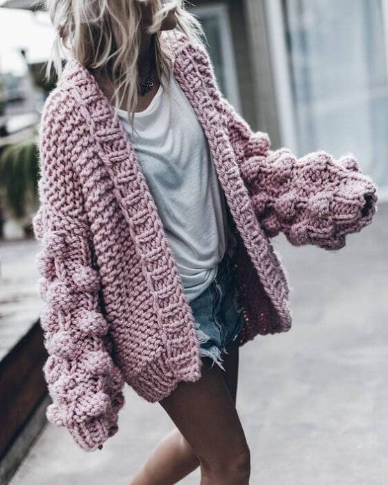 25 Chunky Knit Sweater Outfits For The Holidays - The Cuddl
