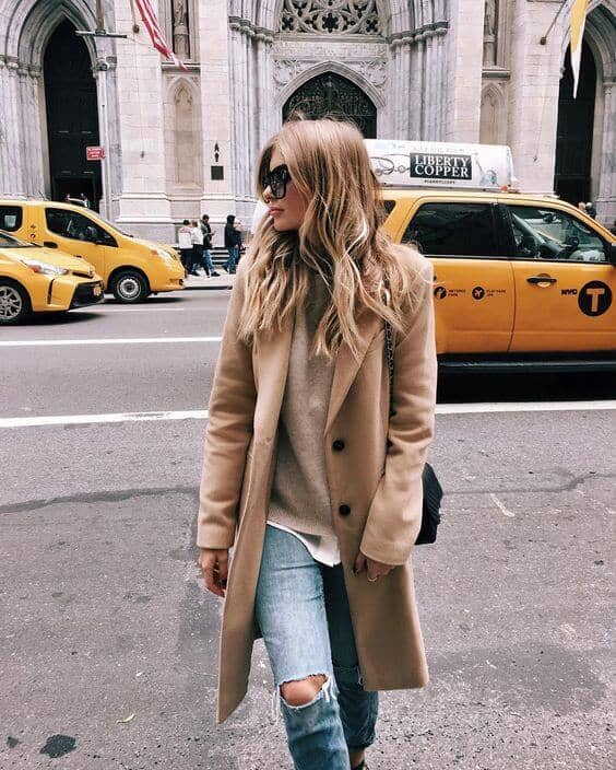 25 Camel Coat Outfits to Stay Sexy and Warm this Winter