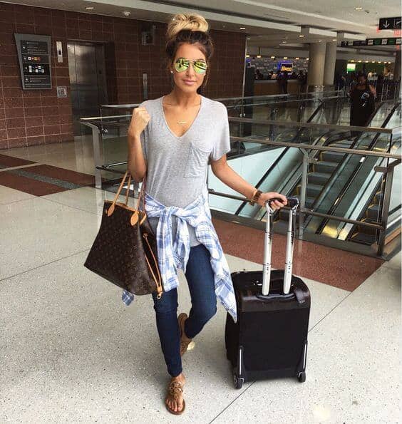 25 Trendy Airport Outfits To Make Traveling More Enjoyable