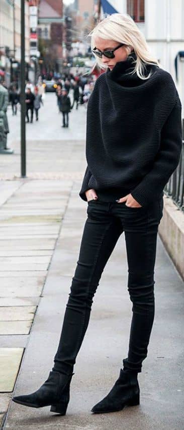 Loose fitting Black Turtleneck Sweater and Skinny Jeans