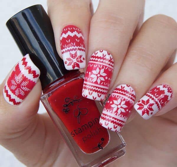 Holly Red With Sweater Pattern Nail Art