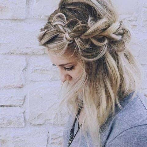 The Messy Knotted Side Braid
