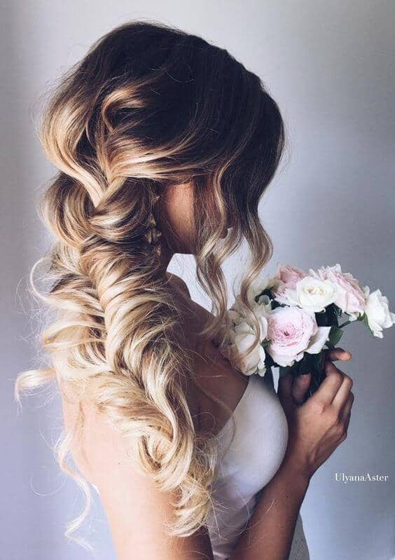 Loose, Voluminous Fishtail 