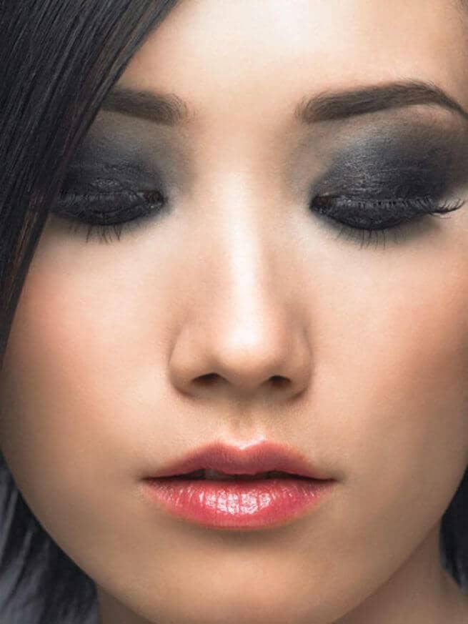 Sultry Black Lids? Yes Please!