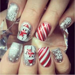25 Cute Christmas Nail Designs to Show Your Sparkle