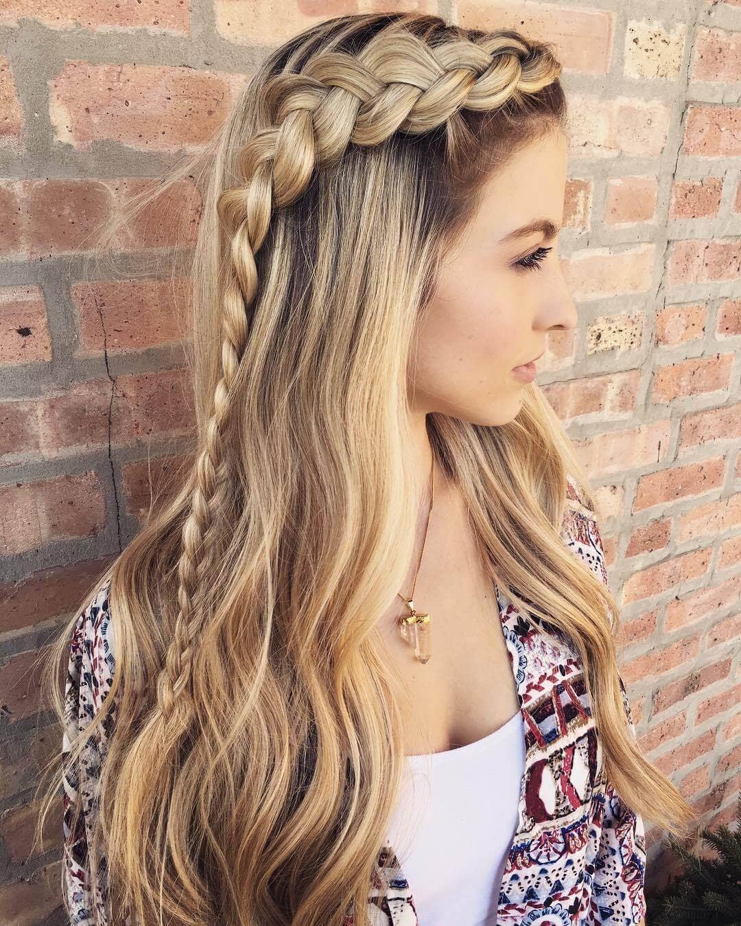 25 Effortless Side Braid Hairstyles To Make You Feel Special