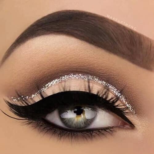 Winged Liner with a Twist