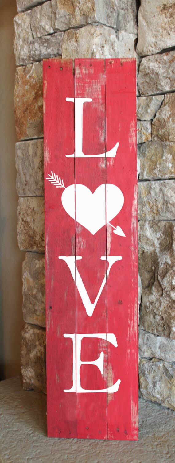 Do-It-Yourself Painted Valentine's Day Wooden Decoration