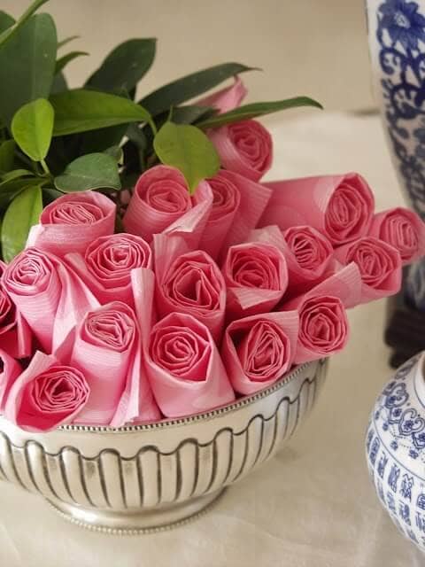 Easy Pink Paper Napkin Roses