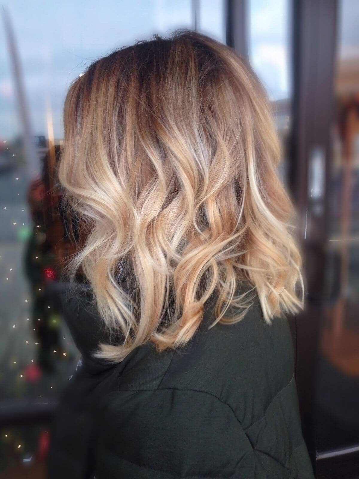 Wavy Lob With Honey Platinum Balayage