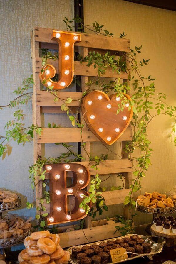 Amazing DIY Engagement Party Decoration Ideas For