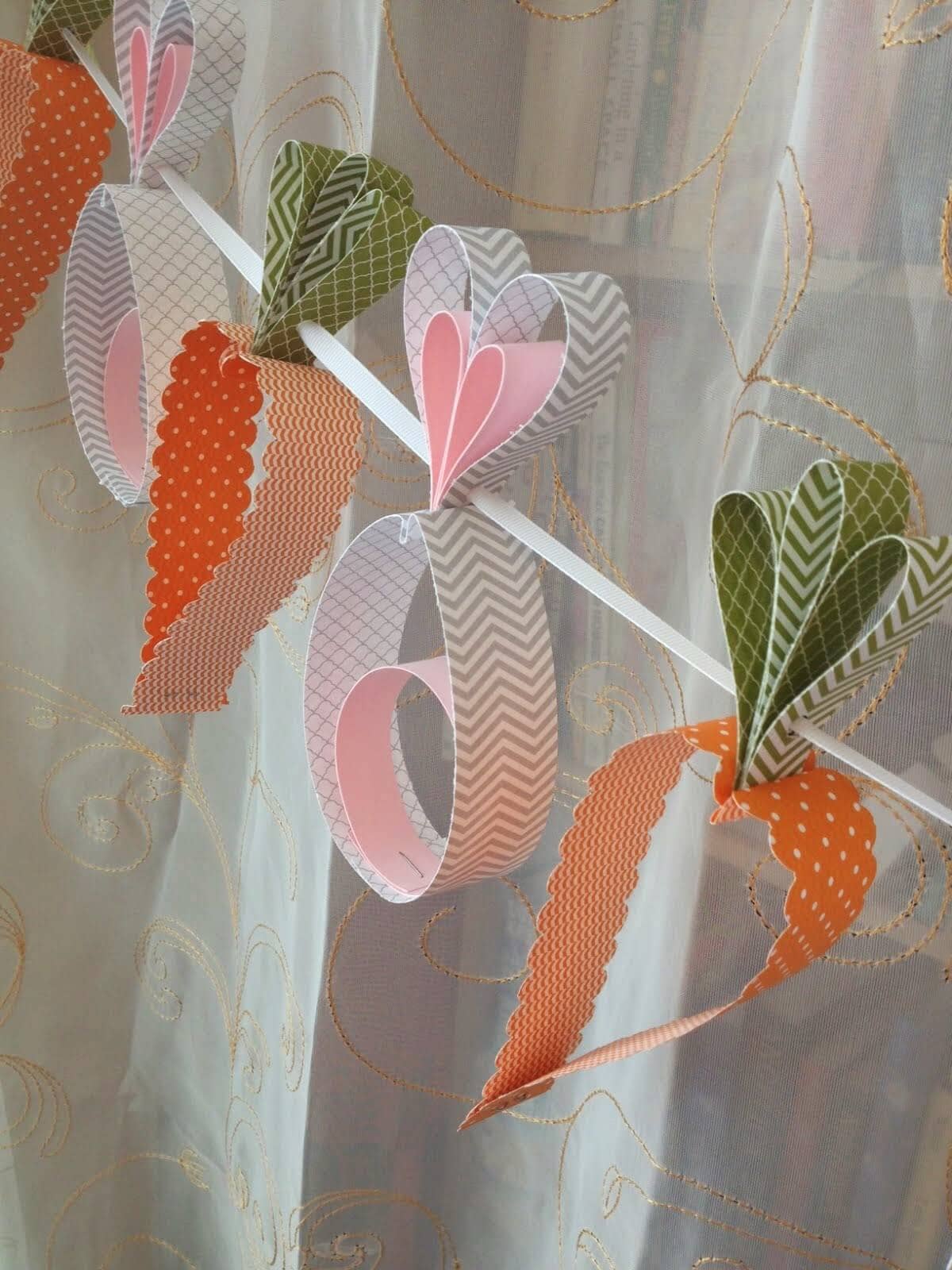 Carrot Garland from Curled Paper