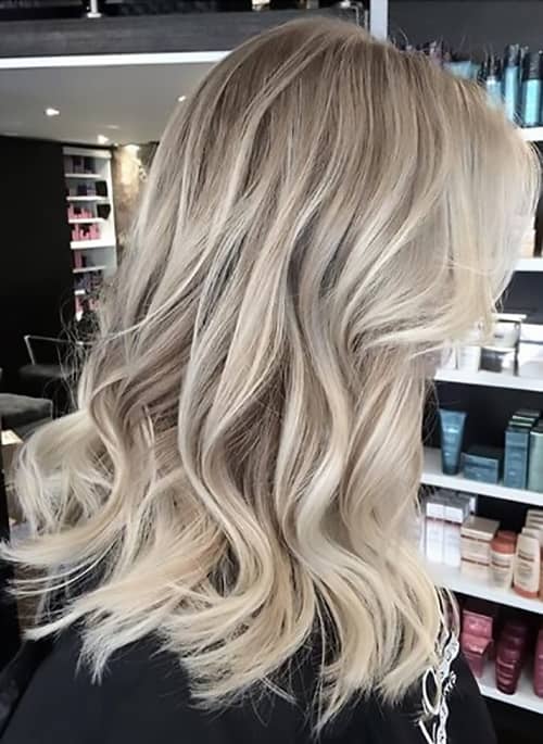 Effortless Hairstyle for Light Hair