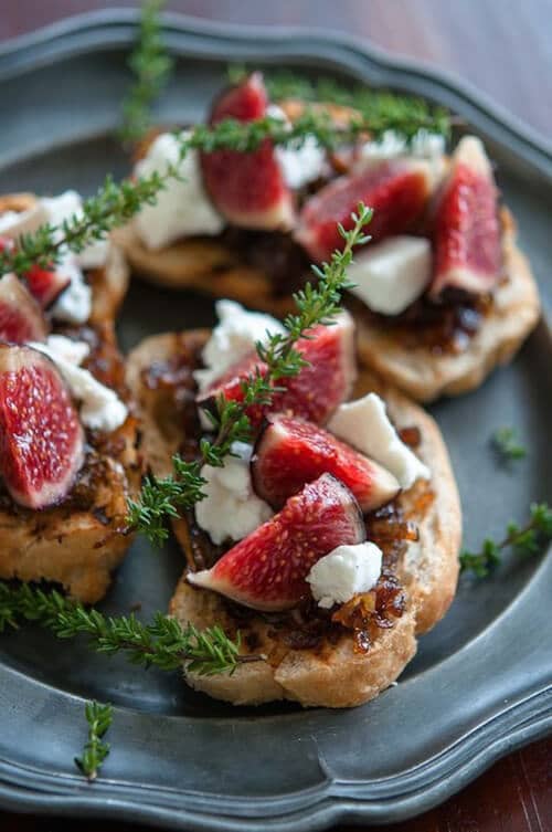 Toast with Goat Cheese and Fresh Figs<