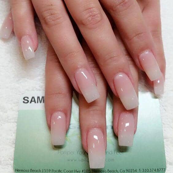 False Nails in a Clear Clean Design