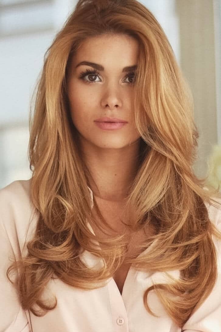 Smooth, Tousled, Strawberry Blonde Waves for brown hair