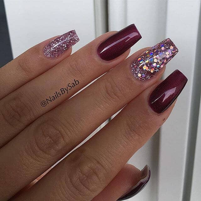 Alternating Maroon and Pink Glittery Nails