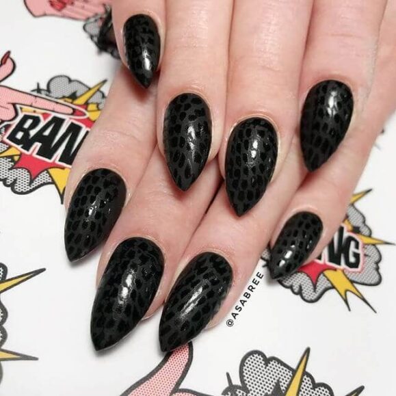 50 Dramatic Black Acrylic Nail Designs to Keep Your Style On Point ...