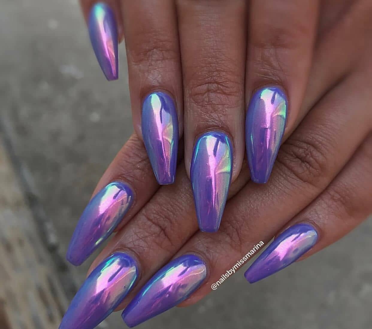 50 Holographic Nails That Are Simply Stunning