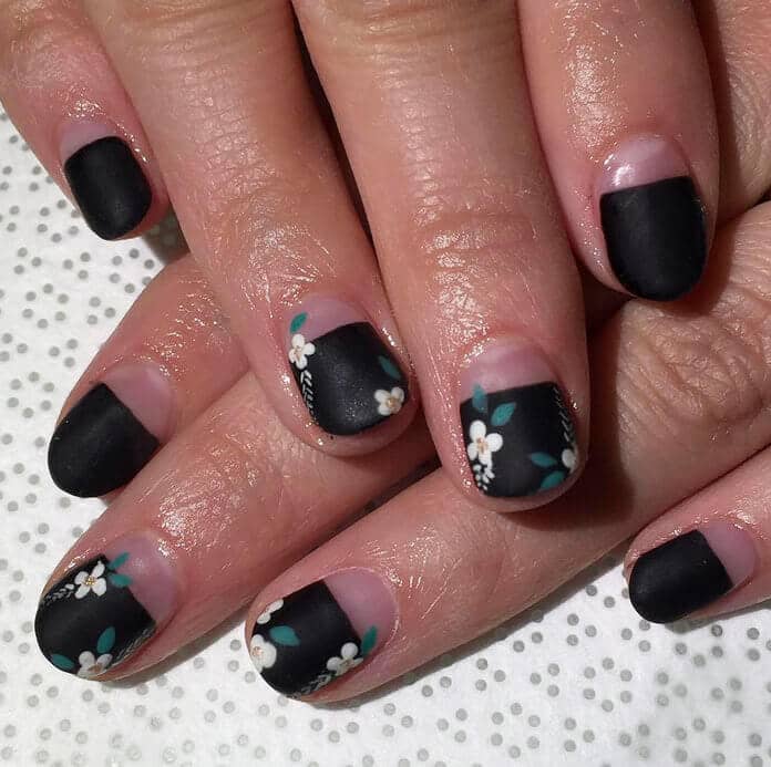 China Doll sweet flowers and black short nail design