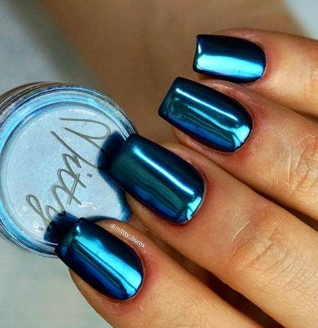 Short and Metallic Dark Blue Nails