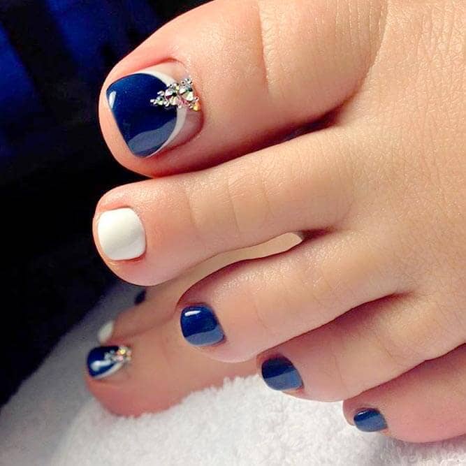 47+ Exciting Pedicure Ideas to Shake Things Up