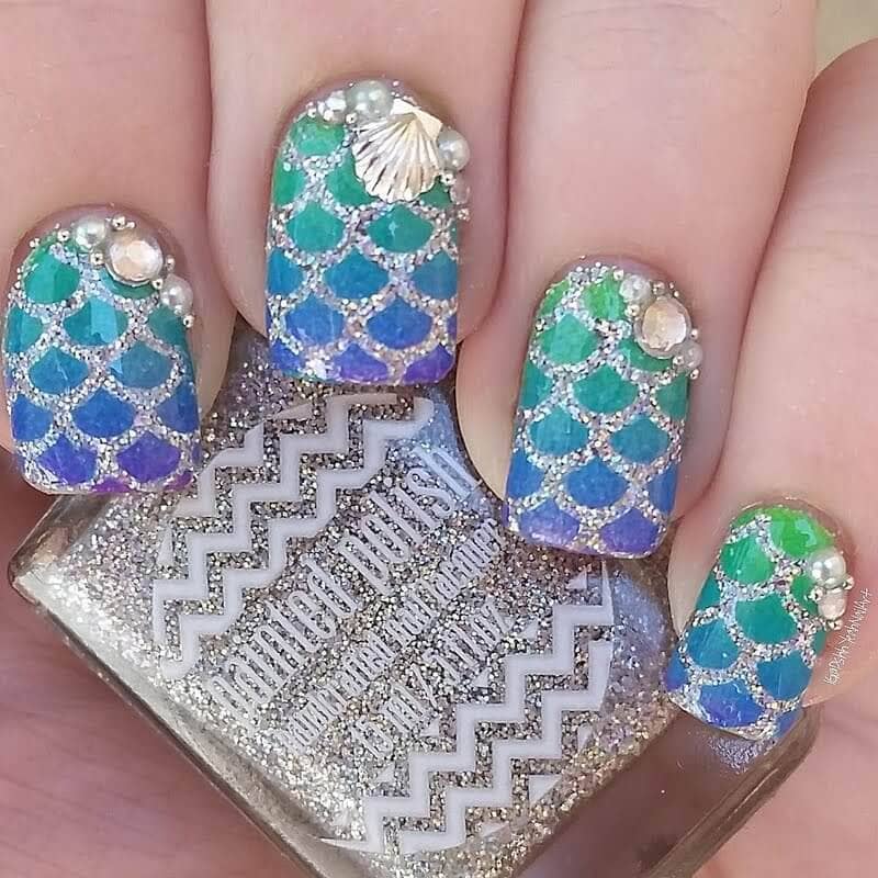 Enticing and Sparkly Flat Tip Nail Styles