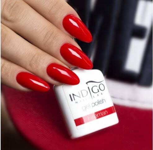 Ultra Pretty Medium Oval Red Nails