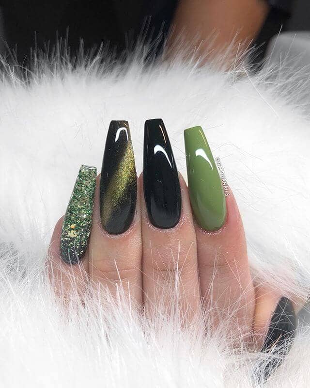 Mother Of Dragons Green Manicure With Glitter