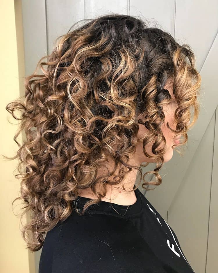 Retro Inspired Marvelous Medusa Curly Hairstyles