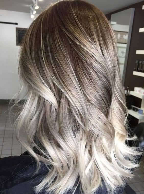 40 Unforgettable Ash Blonde Hairstyles to Inspire You