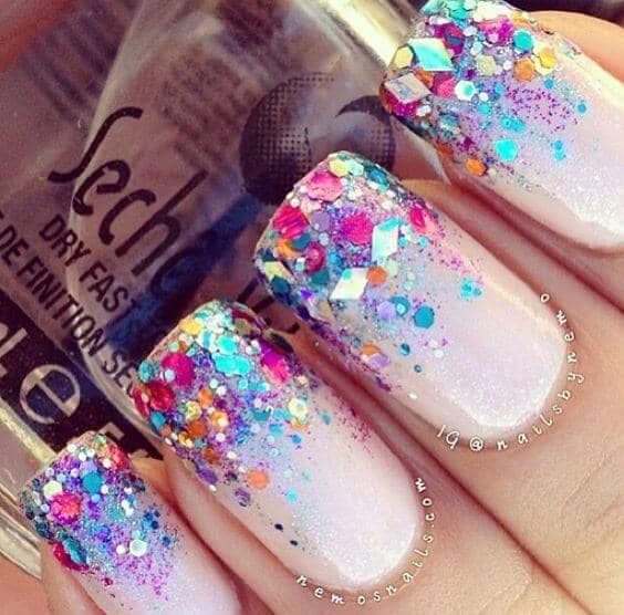 Large Glitter Pieces in an Ombre Style