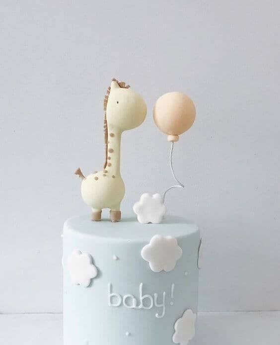 Sleek Giraffe and Balloon Design