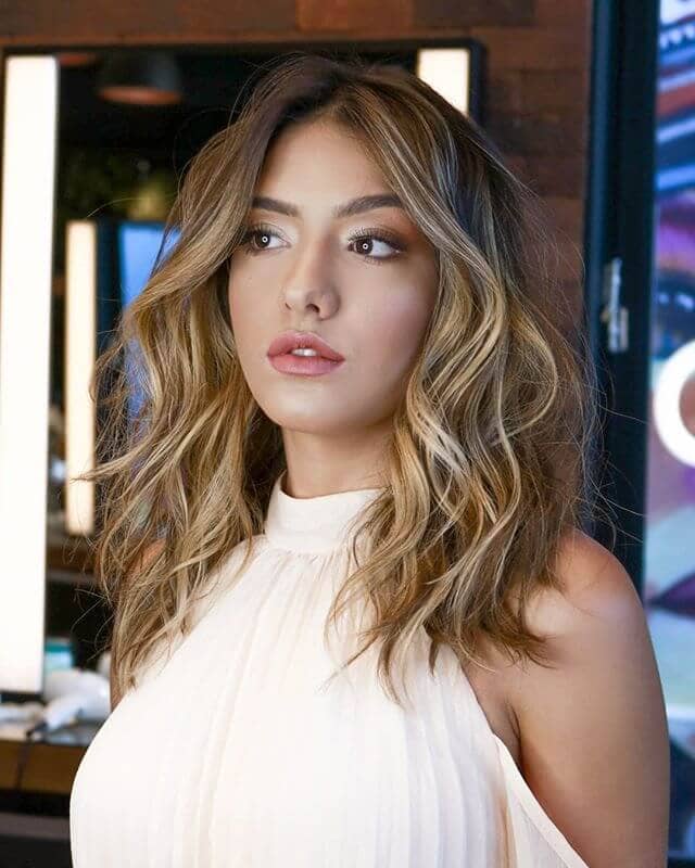 40 Brilliant Wavy Hair Ideas for Contemporary Cuts in 2023