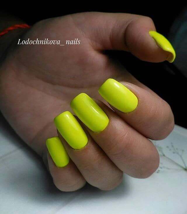 Sexy Neon Yellow Acrylic Nails